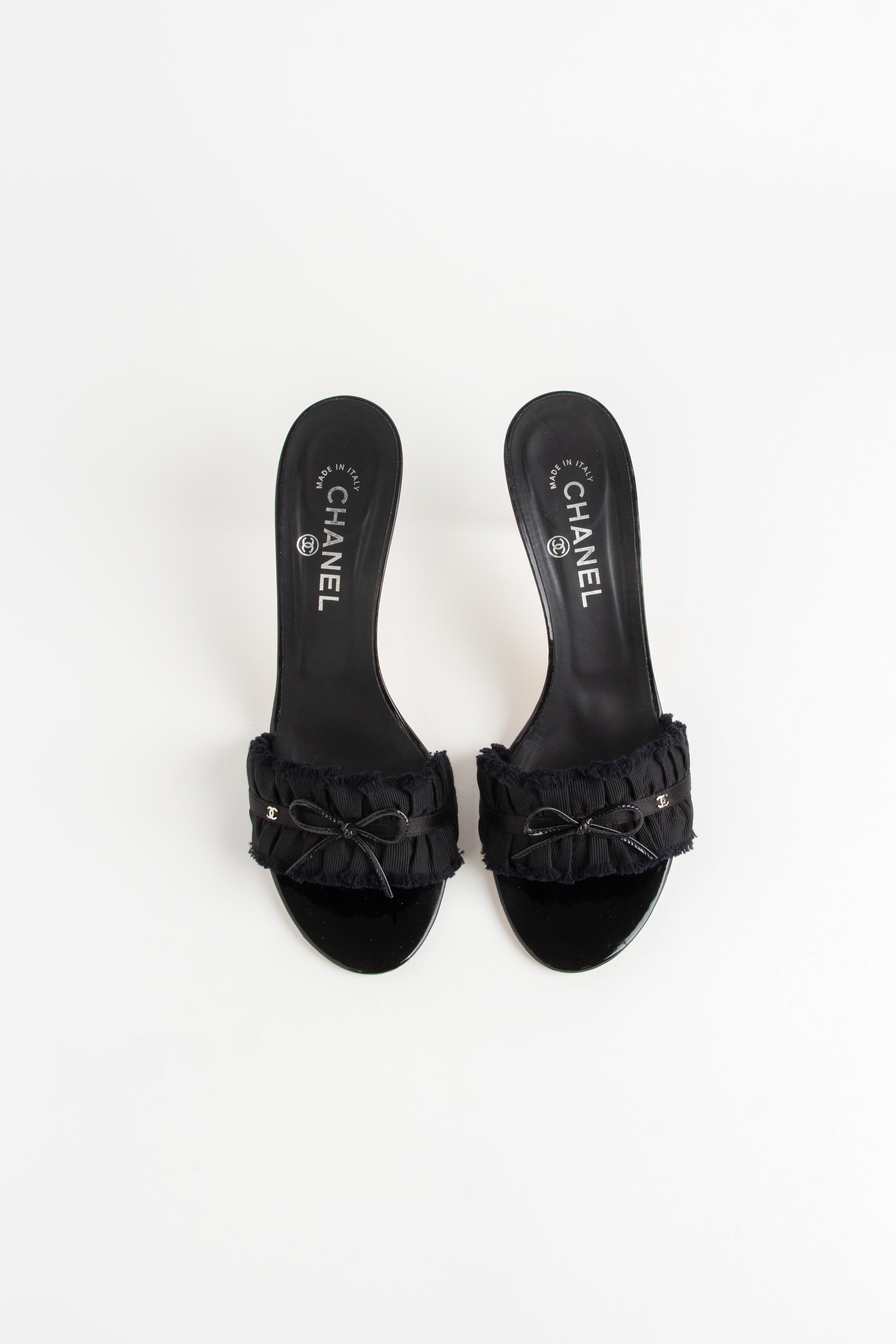 Rare Chanel Black CC Ruffle Bow Heels (IT 40)