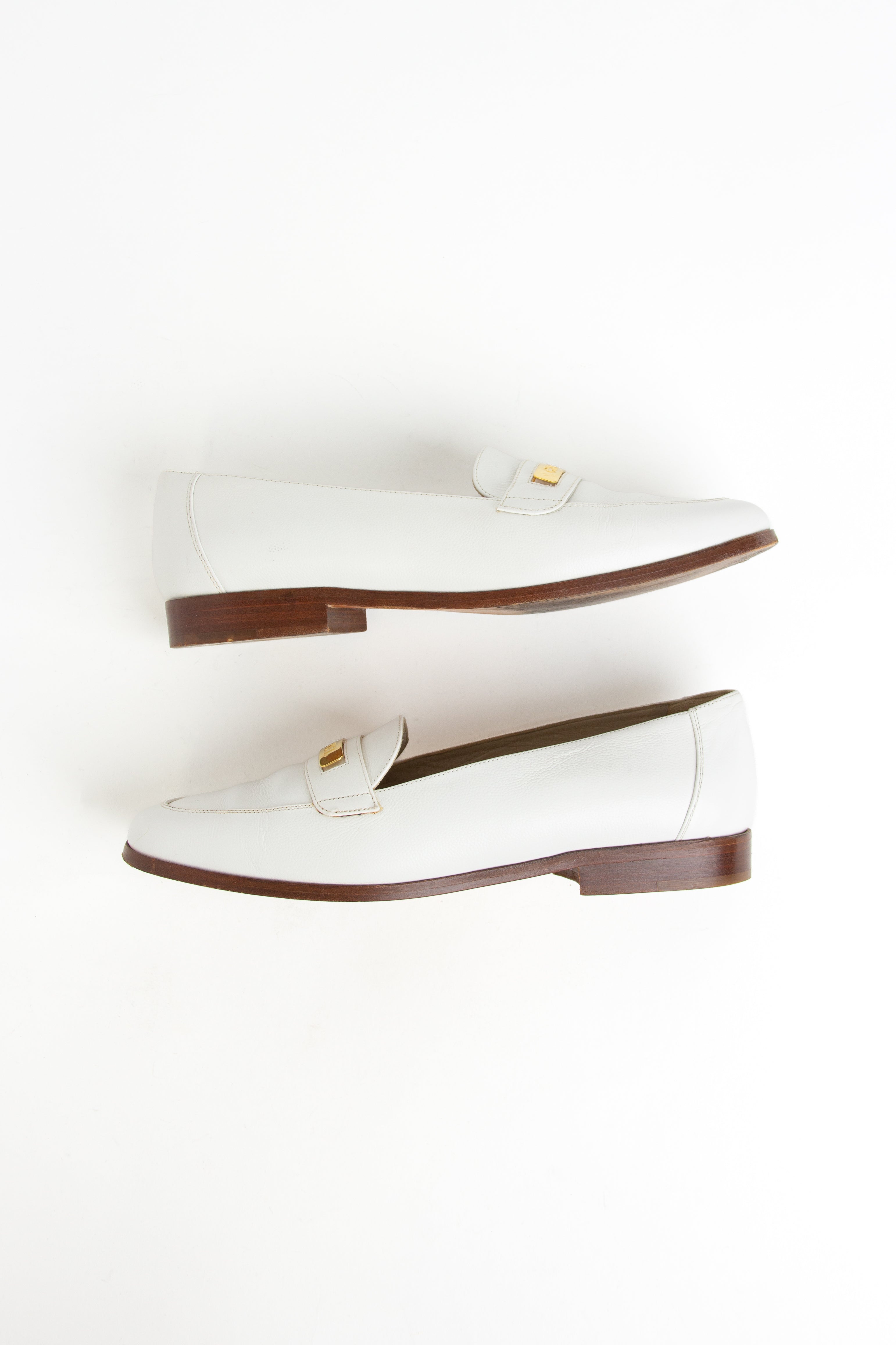 Chanel Vintage White Leather Loafers (FR 38)
