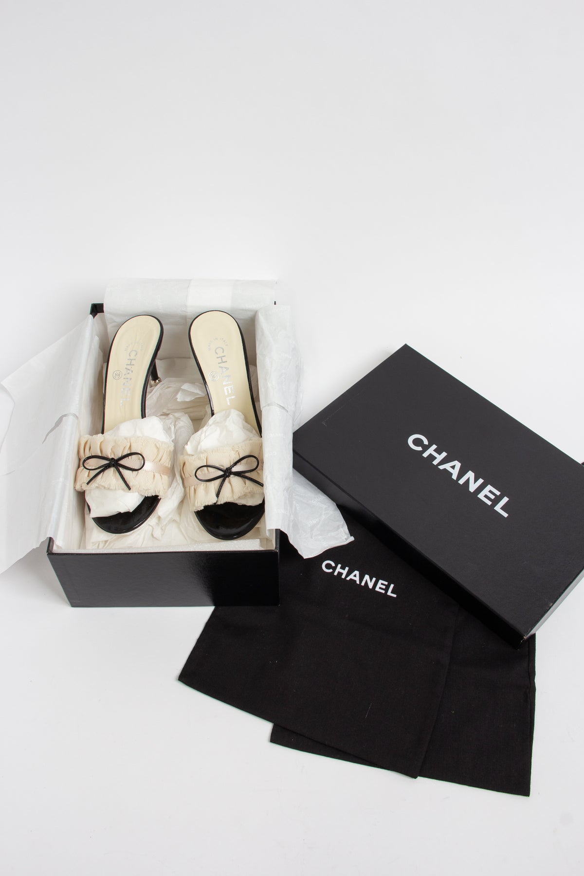 Chanel CC Ruffled Bow Heels (IT 35.5)