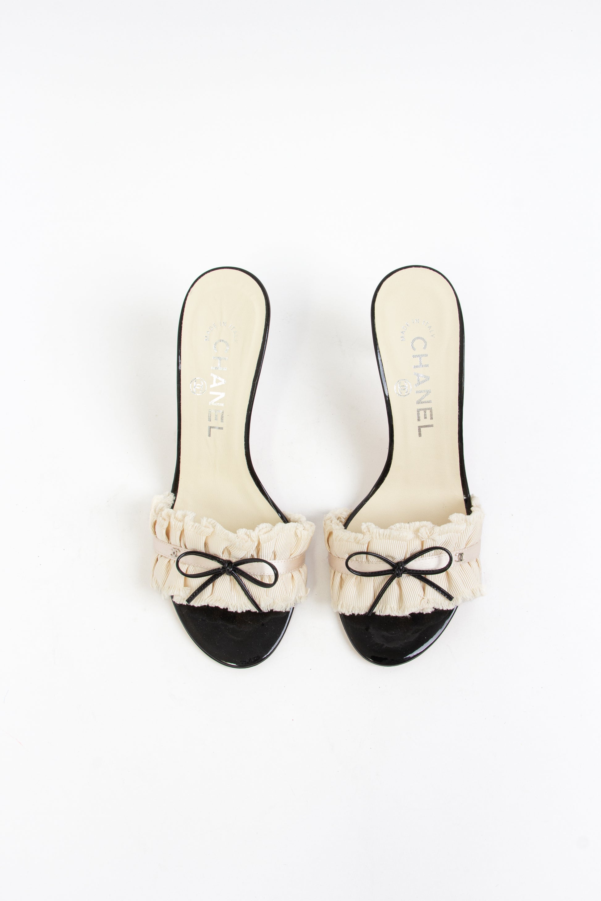 Chanel CC Ruffled Bow Heels (IT