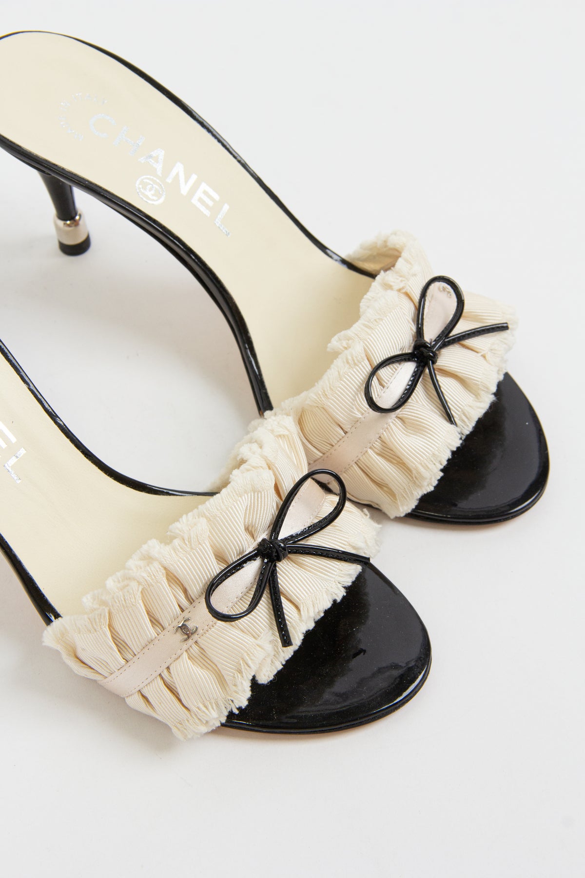 Chanel CC Ruffled Bow Heels (IT 35.5)