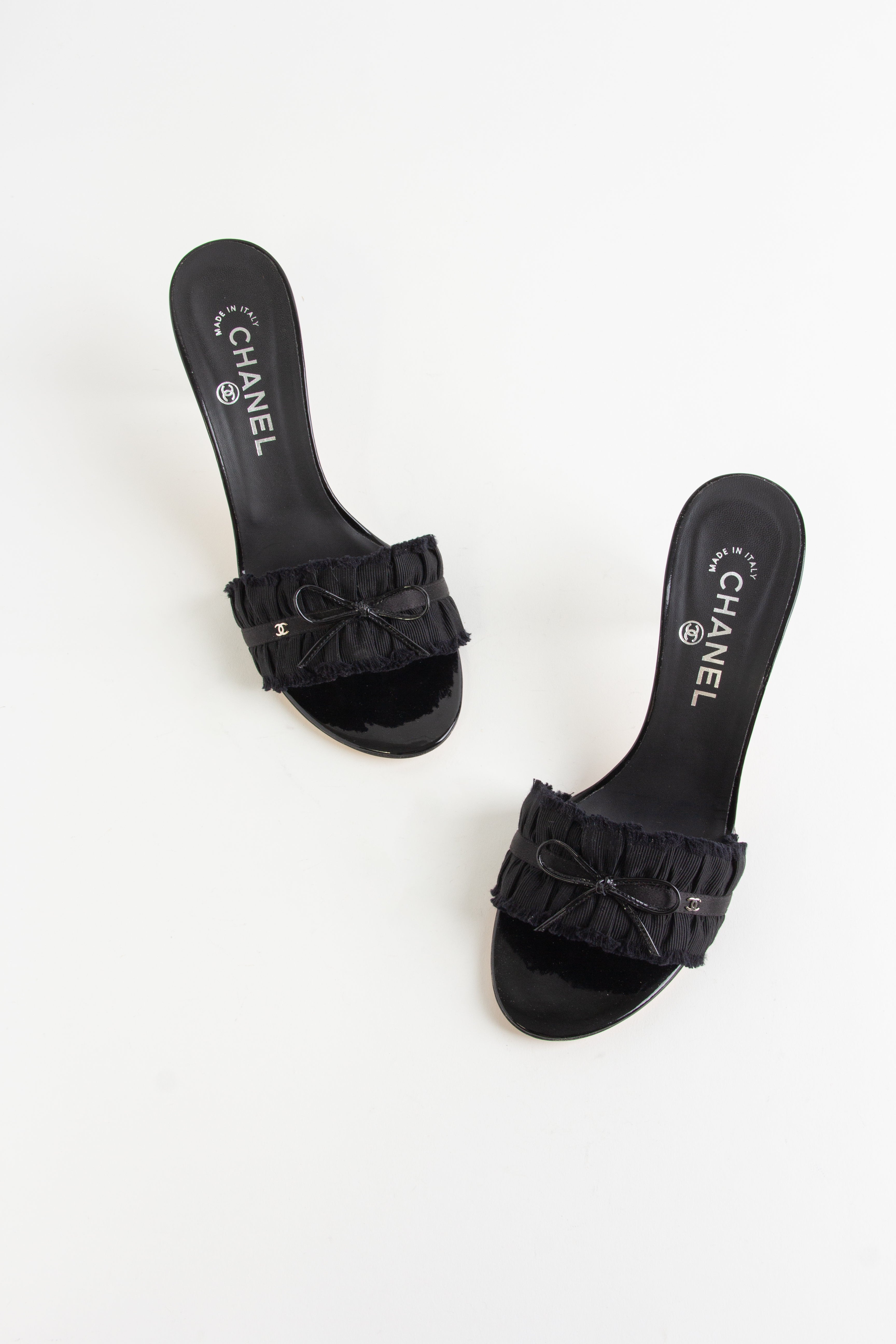 Rare Chanel Black CC Ruffle Bow Heels (IT 38.5)