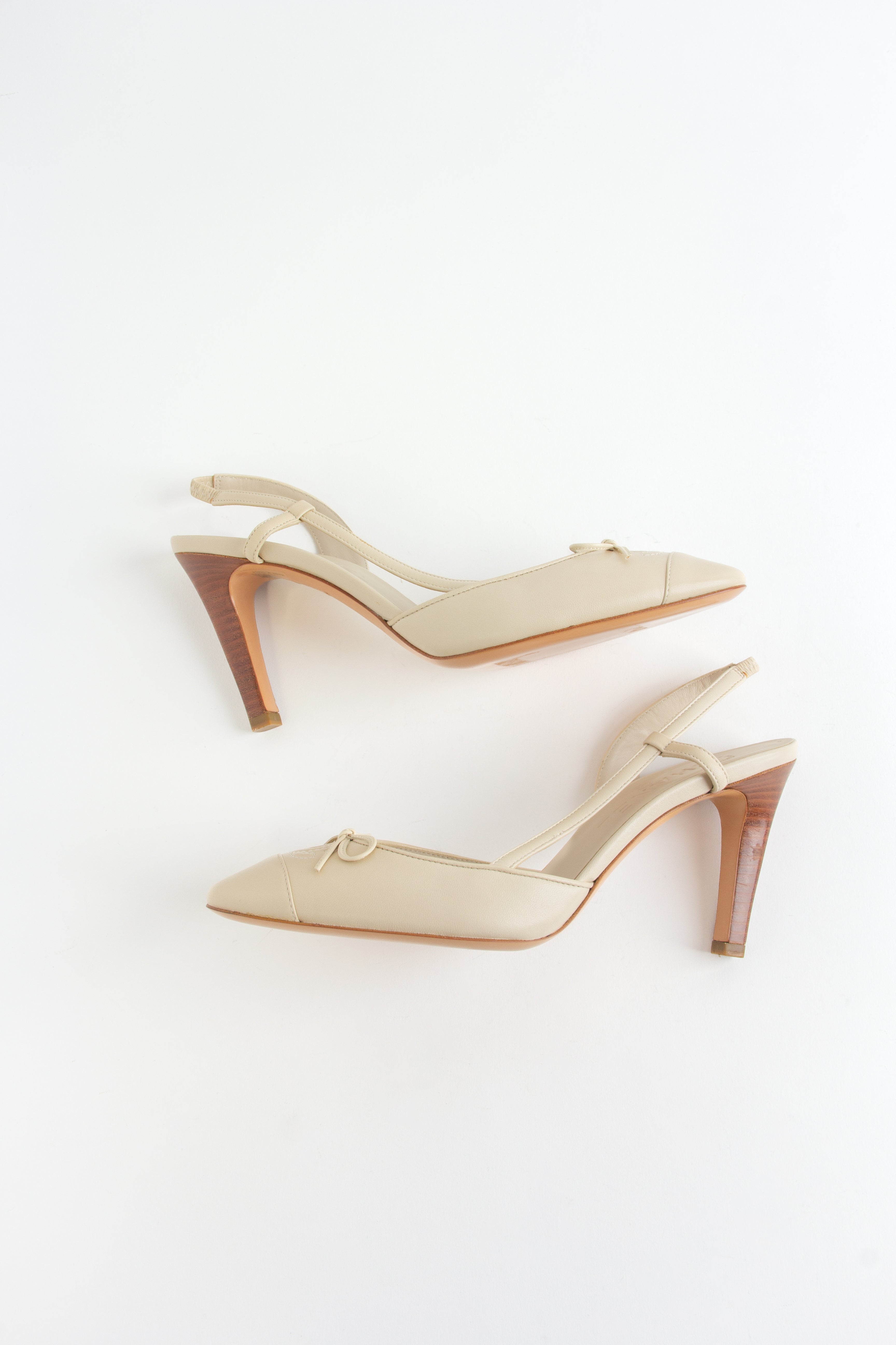 Rare Chanel Beige CC Bow Slingback Heels (IT 37.5)