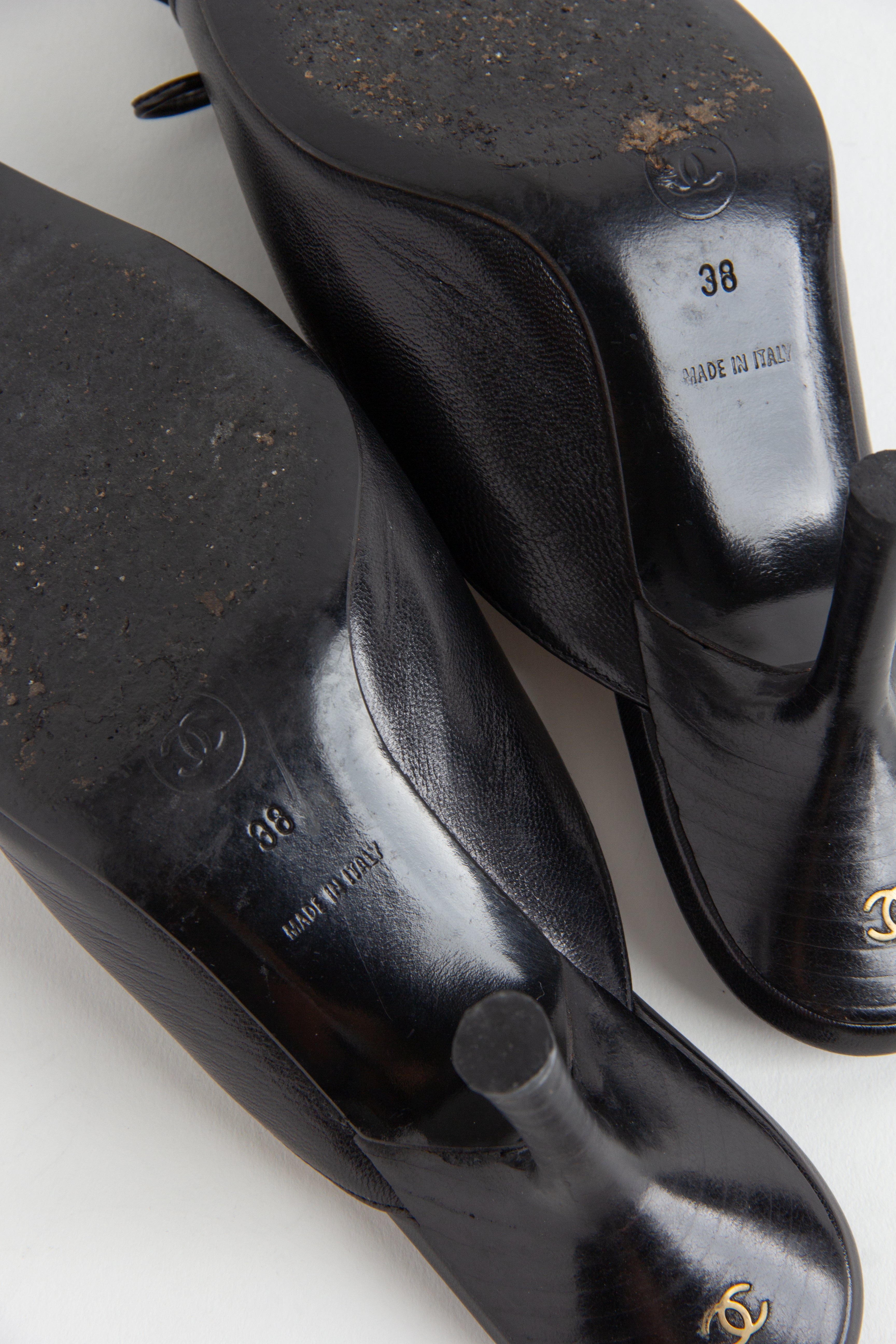 Chanel Vintage Black CC Bow Mules (IT 38)