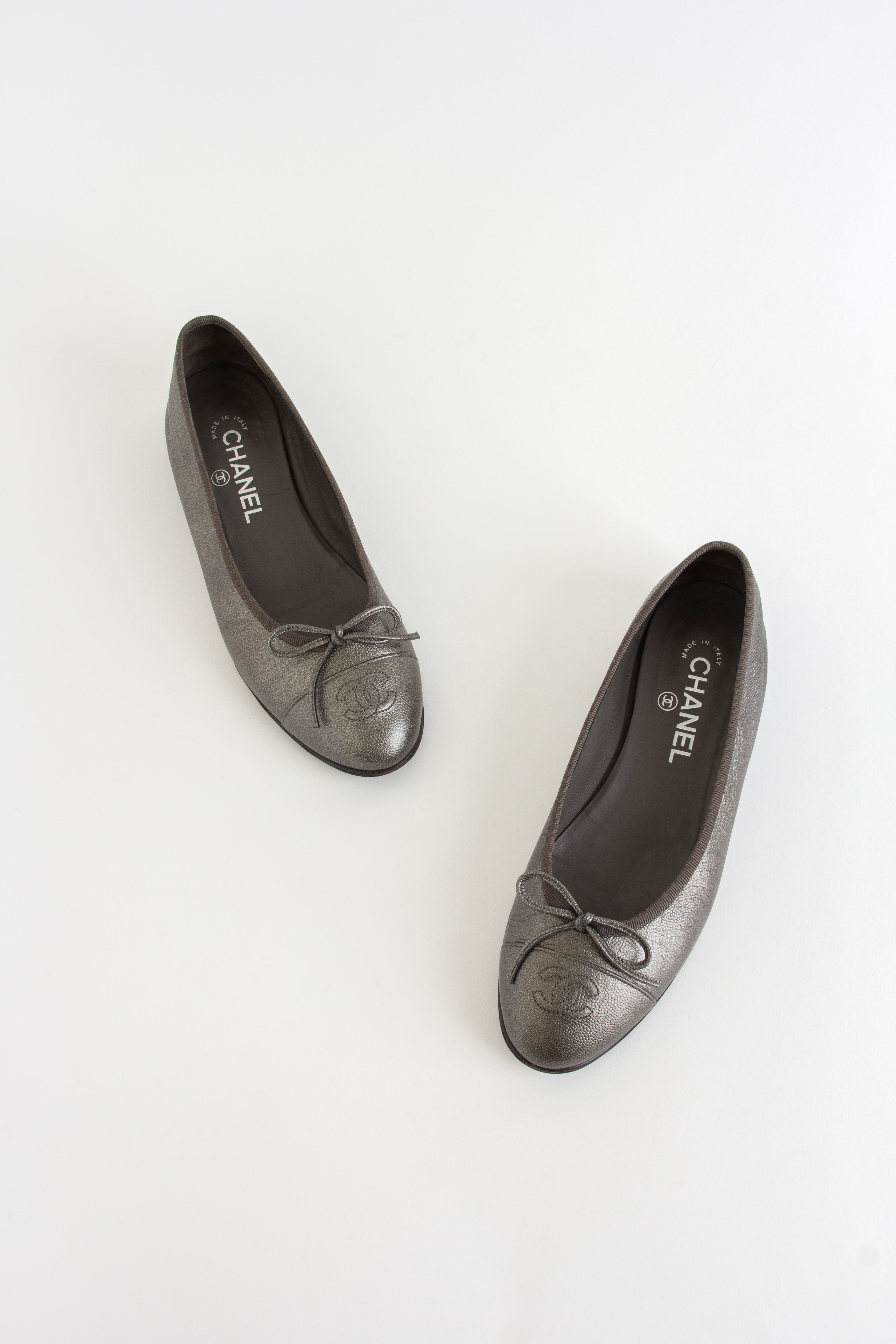 Chanel Grey Metallic Caviar Ballerina Flats (IT 38.5)