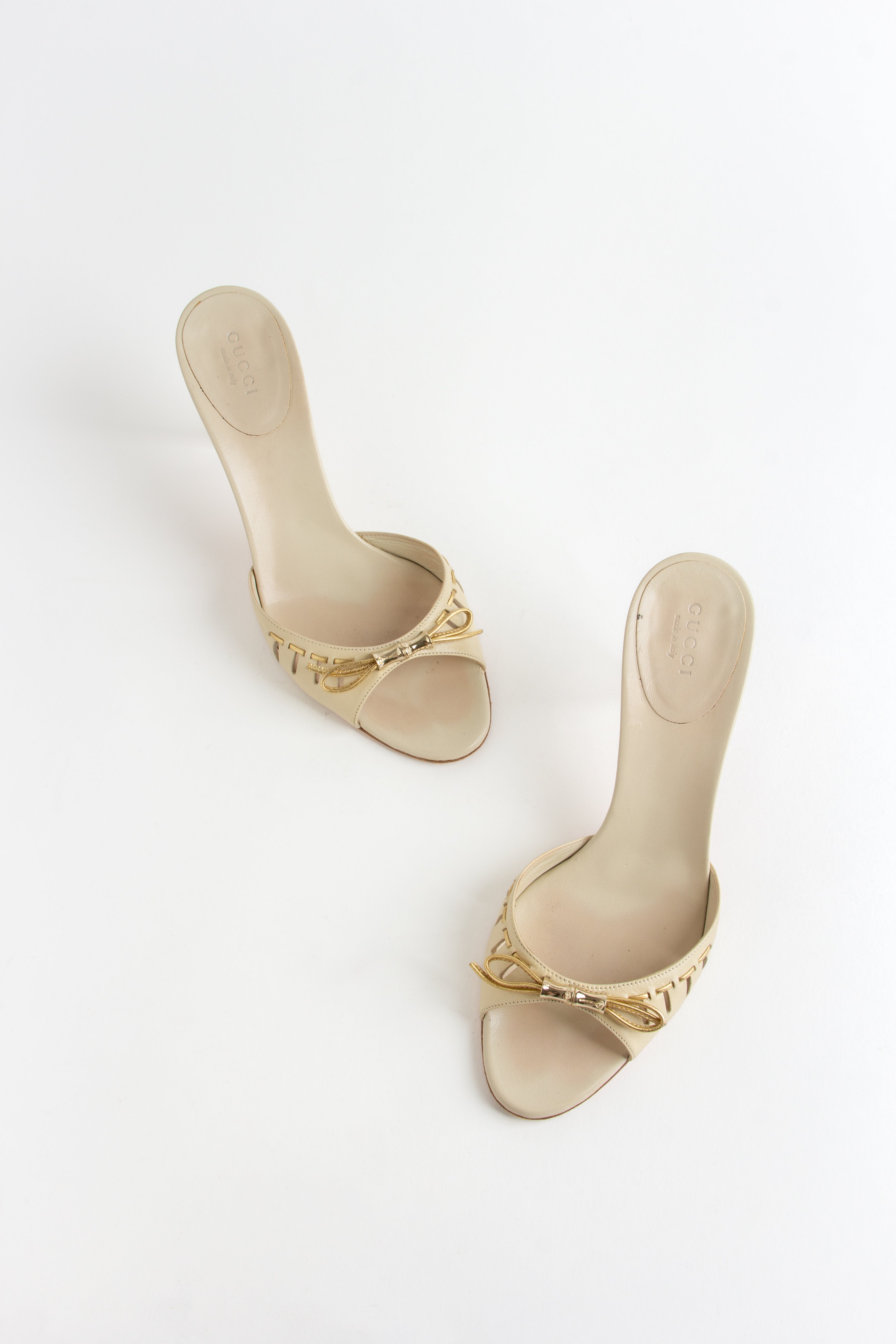 Gucci Beige Bamboo Bow Open Toe Heels (US 7)