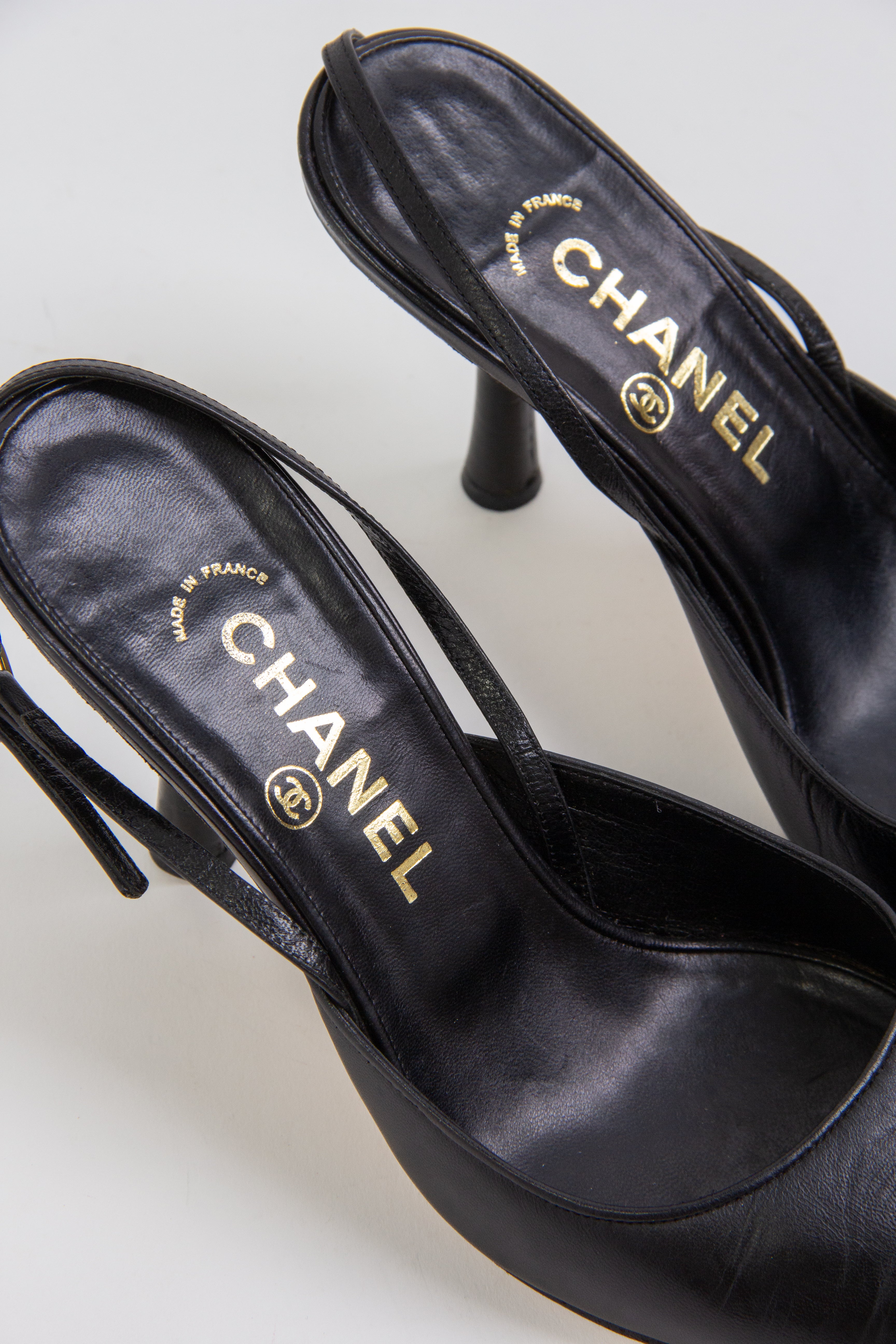 CHANEL 黒 ポインテッドトゥ ハイヒール 37C CHANEL 黒 ポインテッドトゥ ハイヒール 37C CHANEL 黒 ポインテッド