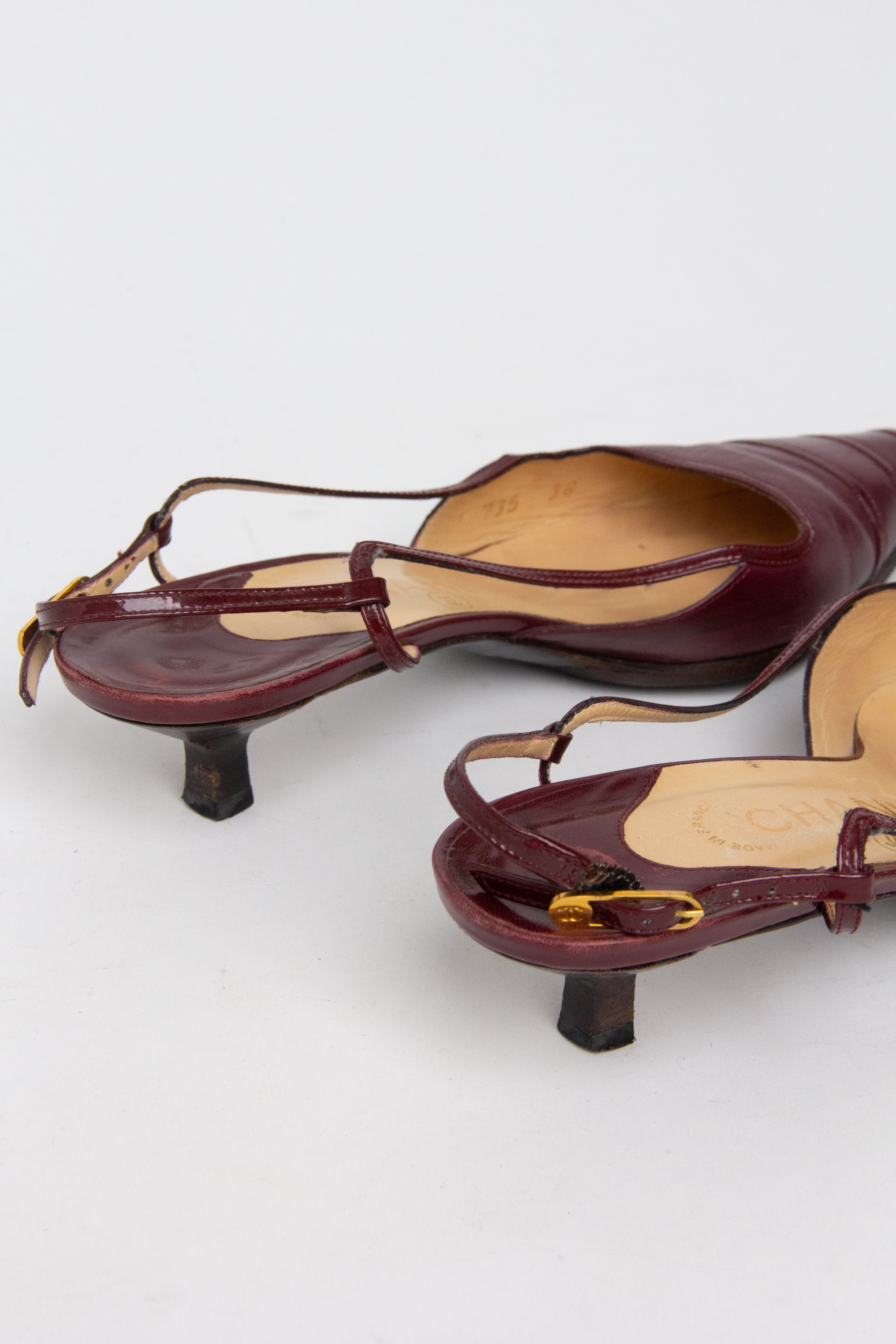 Chanel Vintage Burgundy Slingback Kitten Heels (FR 38)