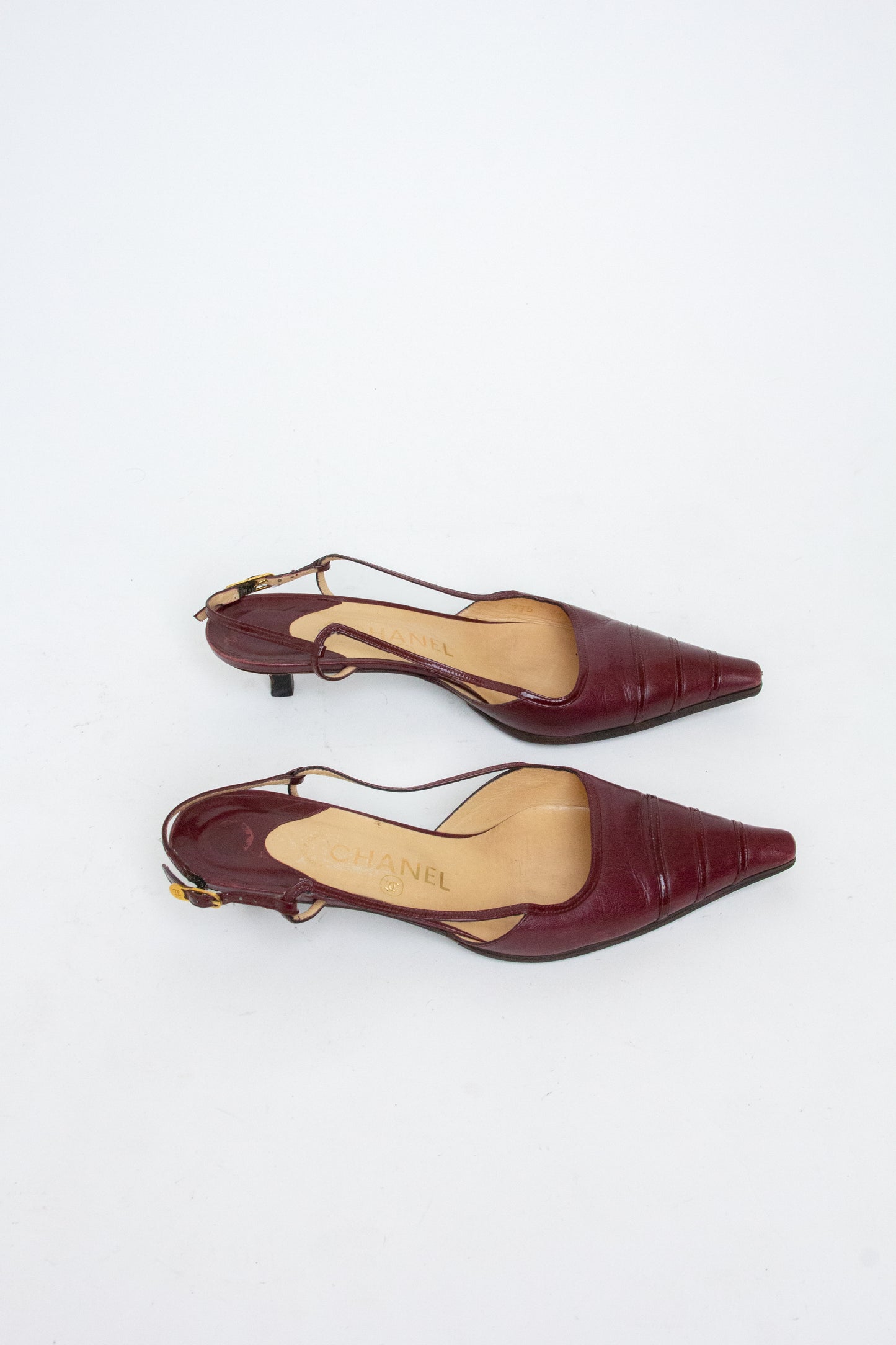 Chanel Vintage Burgundy Slingback Kitten Heels (FR 38) – NÍKU VINTAGE